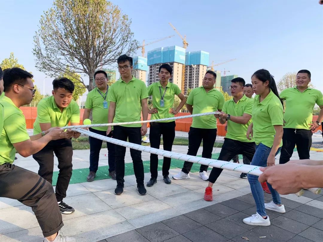 关于赛场上的风云人物：一路向前，永不言败的信息
